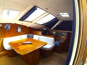 Les Yachts De Vecchio - Le Philae Botel 3*